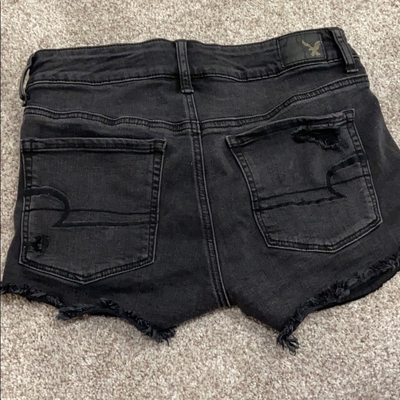 Shorts - Picture 3 of 3